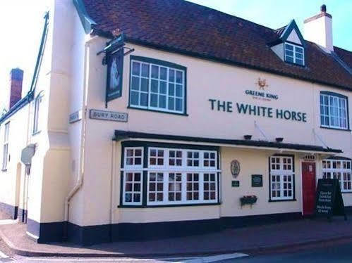 Готель The White Horse Beyton Екстер'єр фото